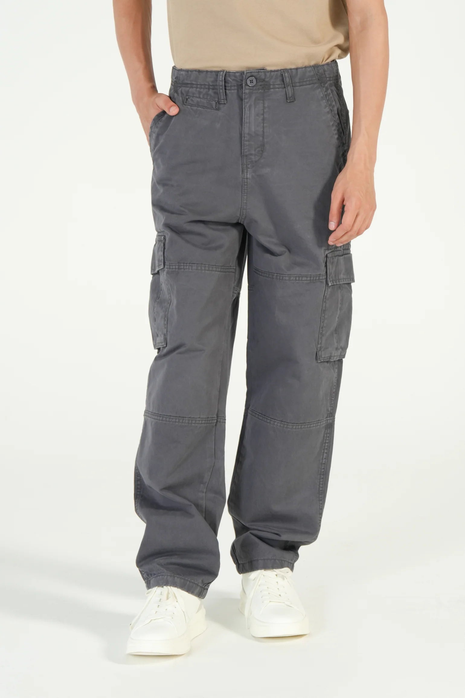 BAGGY FIT CARGO TROUSER